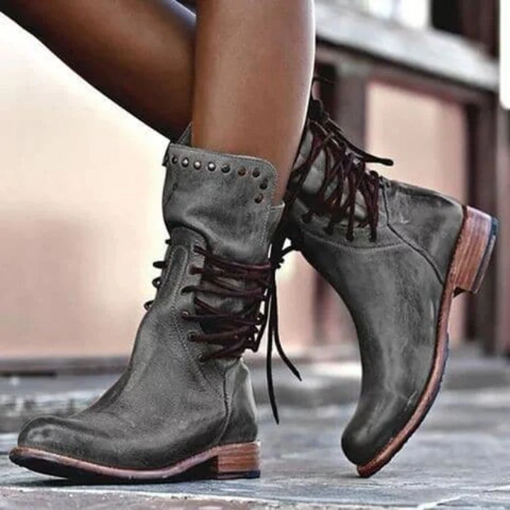 Joanne – Heritage Lace-Up Leather Boots