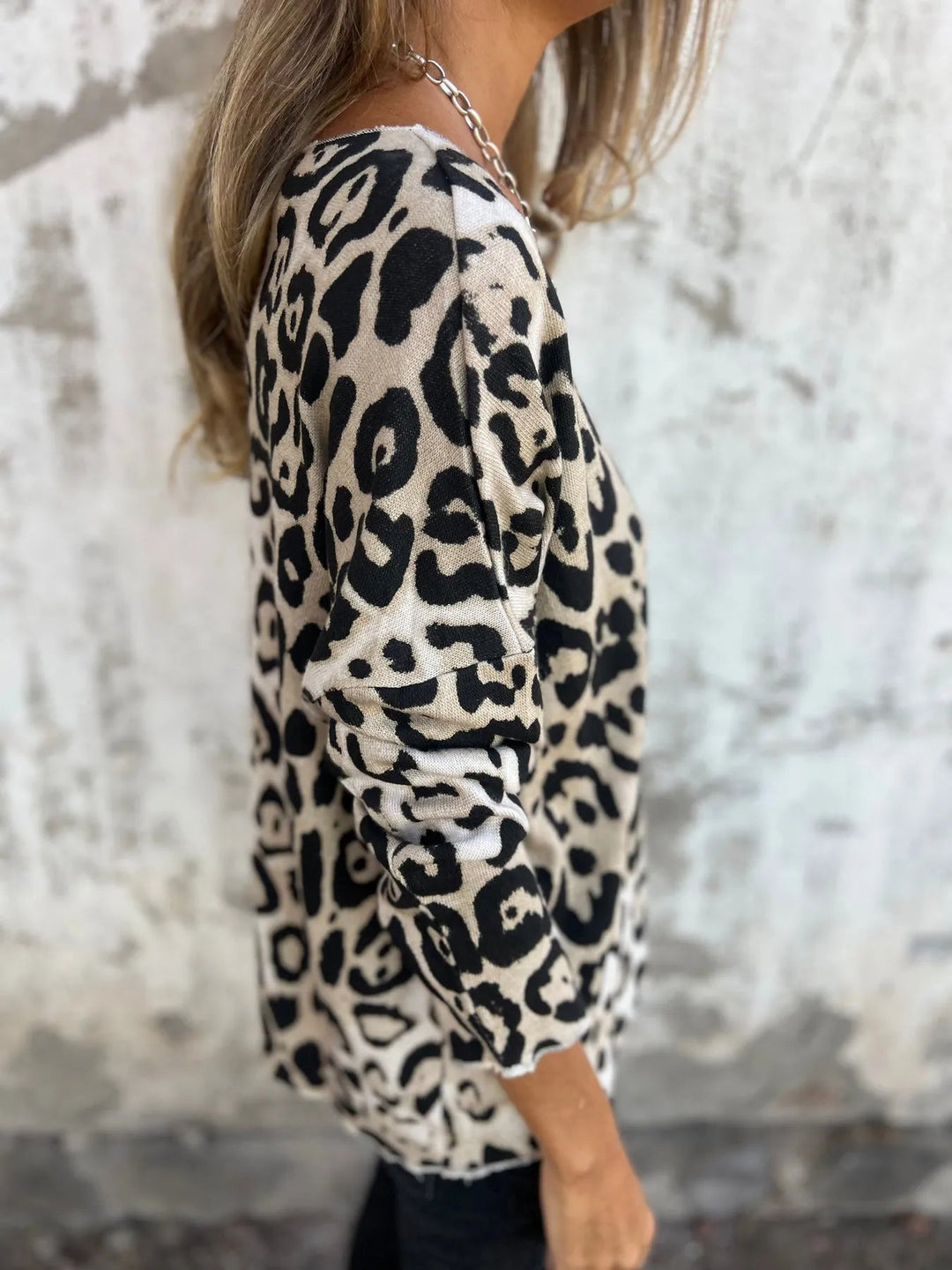 Diana – Leopard Print Blouse for Effortless Confidence and Style