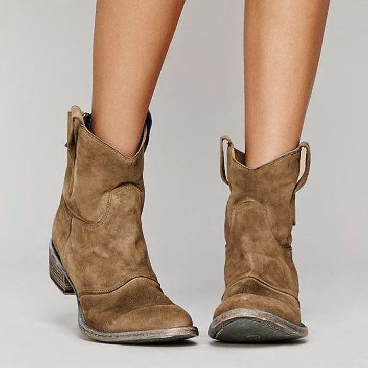 Leila – Comfortable Suede Ankle Boots