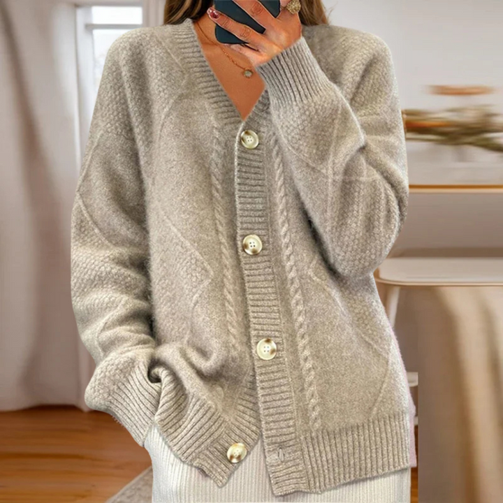 Emma – Cozy Cable-Knit Cardigan for Effortless Warmth