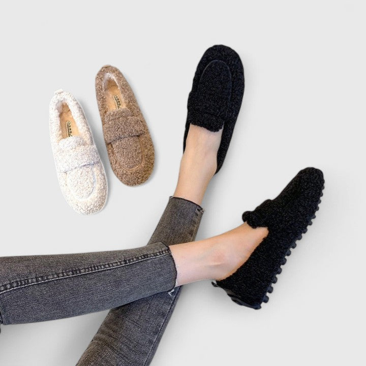 Fae – Cozy Slip-Ons with Classic Elegance
