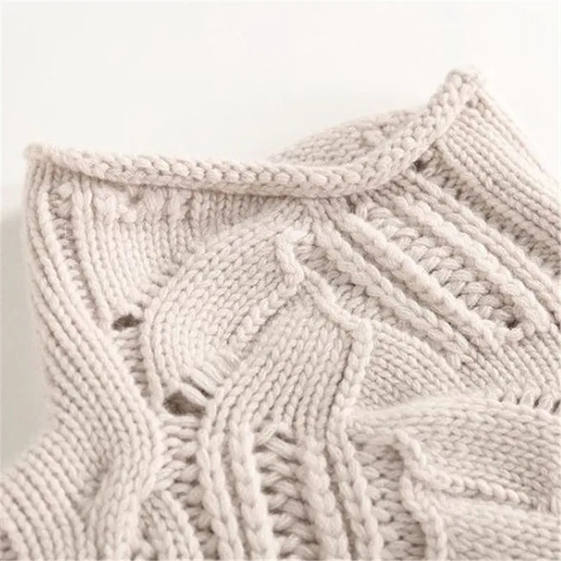 Brielle – The Cable-Knit Sweater That Wraps You in Effortless Elegance