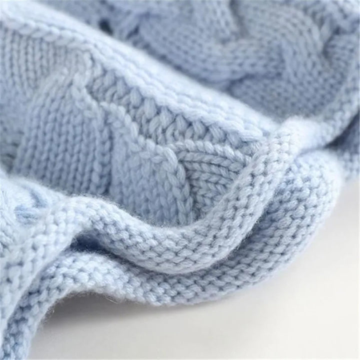 Brielle – The Cable-Knit Sweater That Wraps You in Effortless Elegance