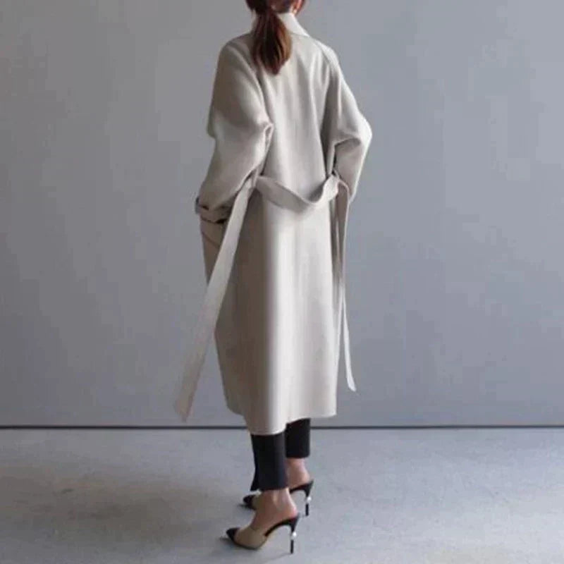 Hope – The Elegant Long Coat That Redefines Confidence