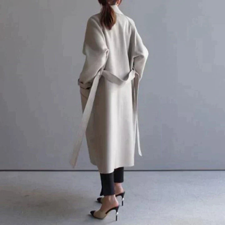 Hope – The Elegant Long Coat That Redefines Confidence