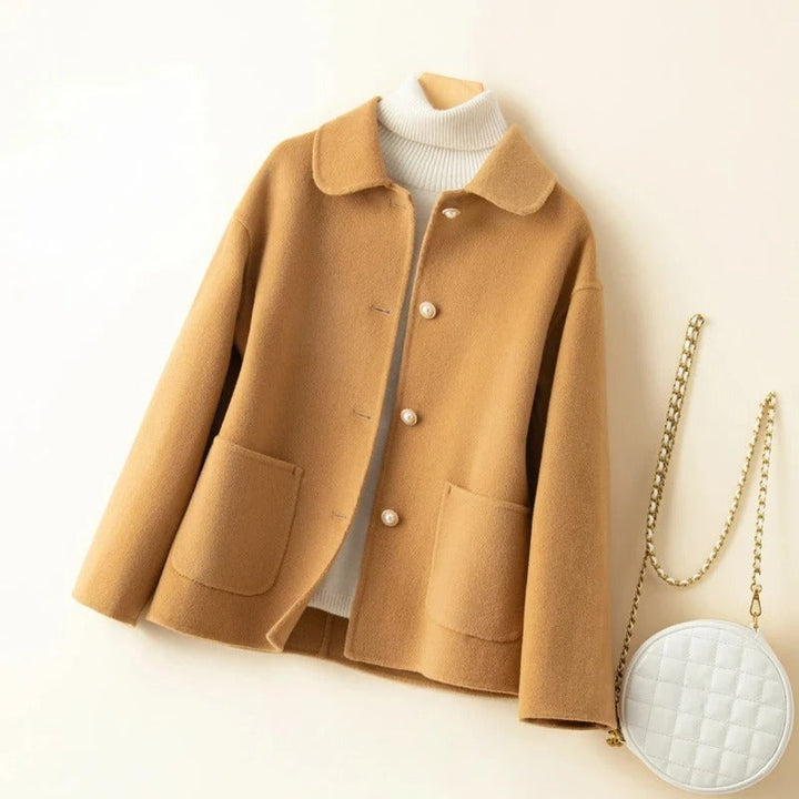 Sylvie – The Short Wool Coat of Effortless Warmth and Elegance