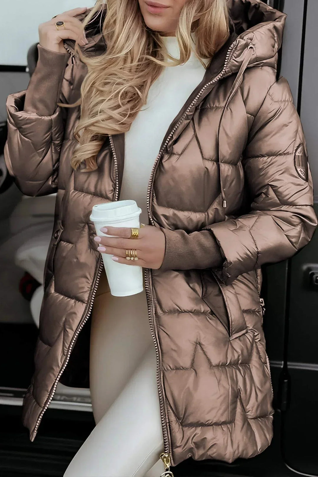 Leah – The Elegant Winter Jacket for Warmth and Confidence