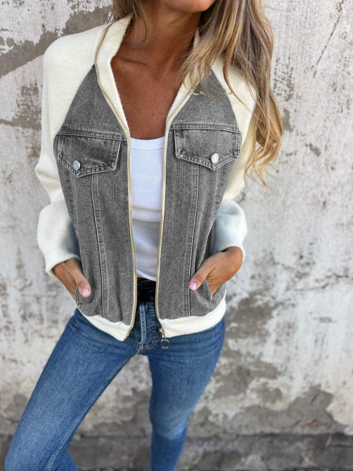 Nicole – The Chic Denim Jacket with Cozy Contrast