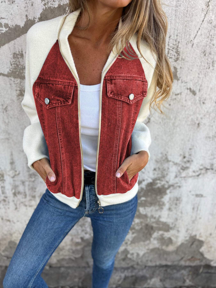 Nicole – The Chic Denim Jacket with Cozy Contrast